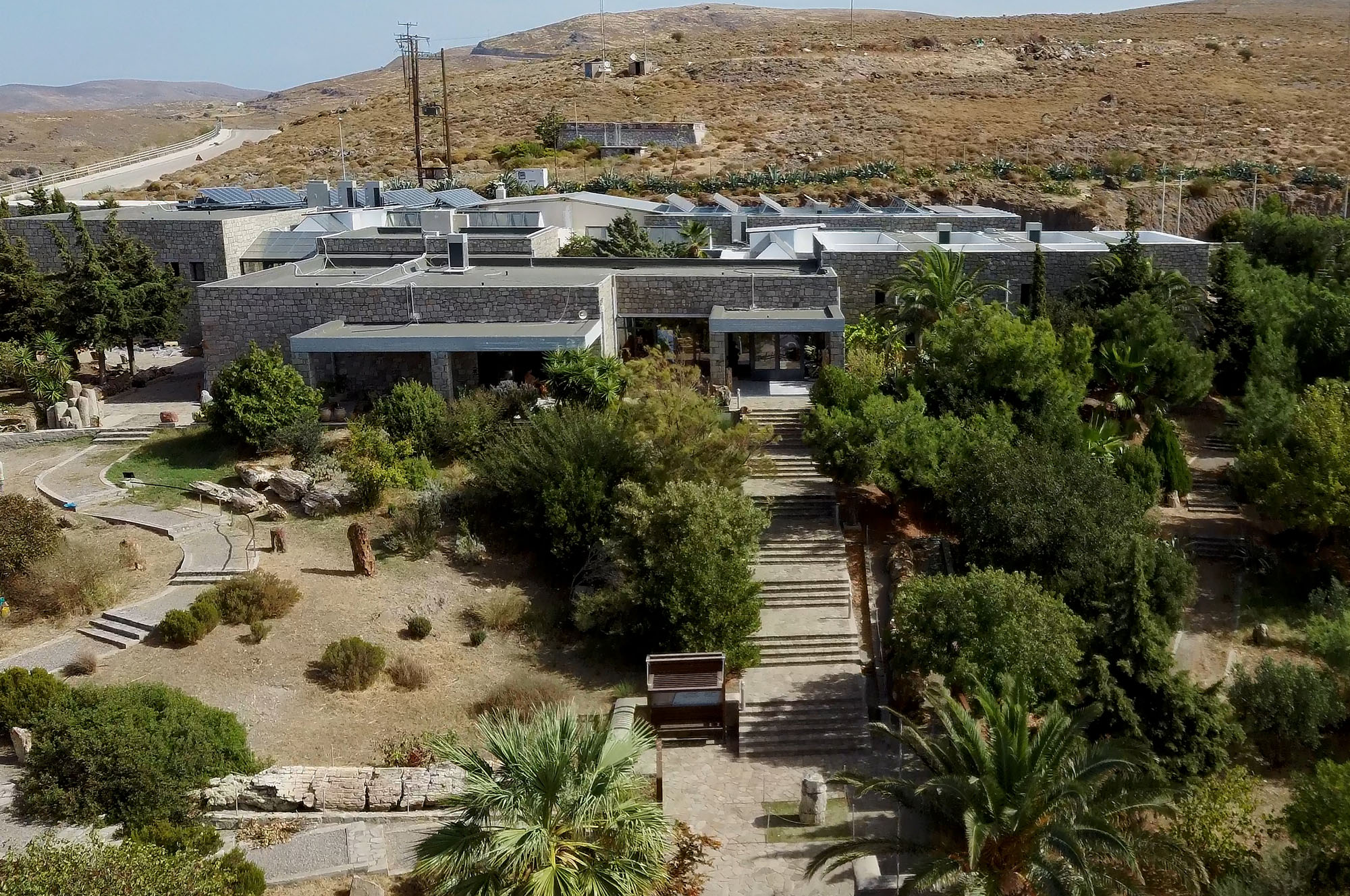 Climate change: The energetically efficient building of Natural History Museum of the Lesvos Petrified Forest 