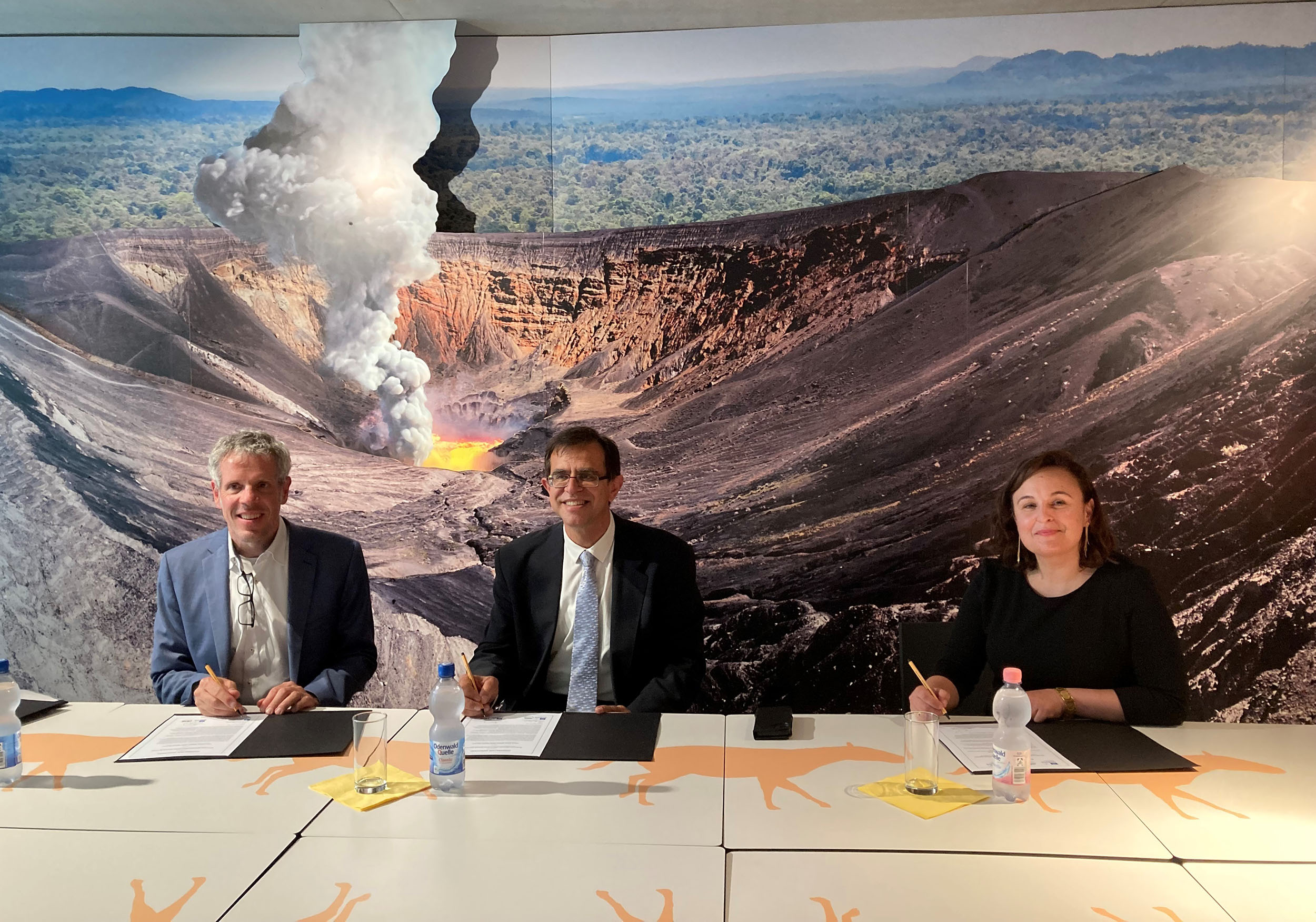 ΥΠΟΓΡΑΦΗ ΣΥΝΕΡΓΑΣΙΑΣ ΓΕΩΠΑΡΚΩΝ ΛΕΣΒΟΥ-BERGSTRASSE