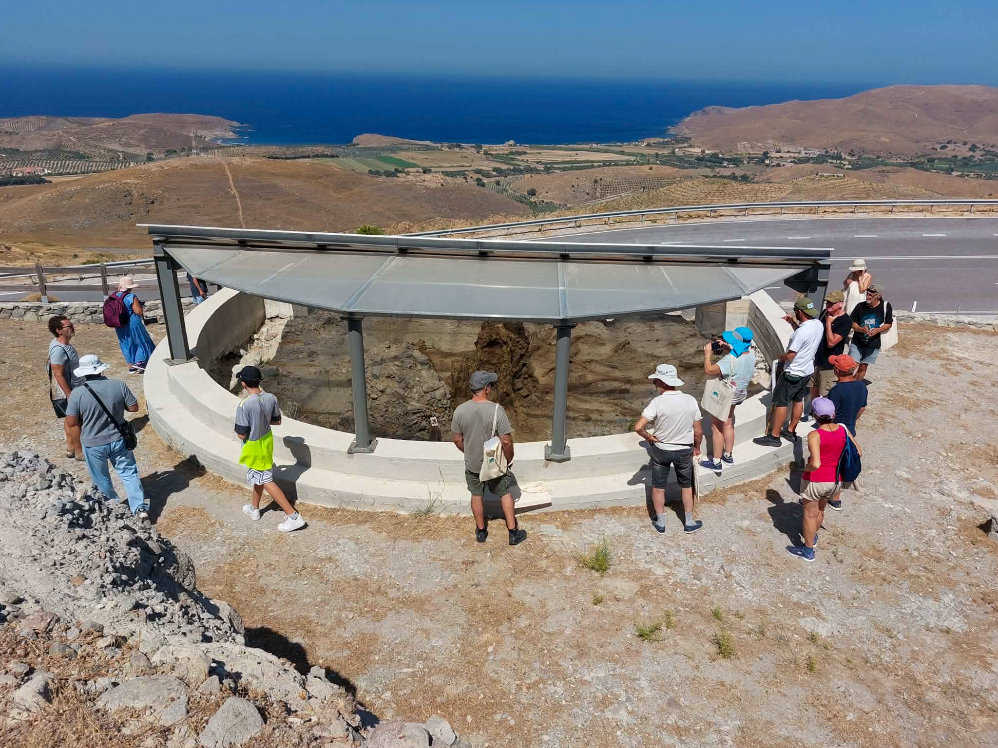 Περιήγηση στο Νέο “Ανοικτό Μουσείο” Απολιθωμένου Δάσους κατά μήκος του άξονα Καλλονής - Σιγρίου